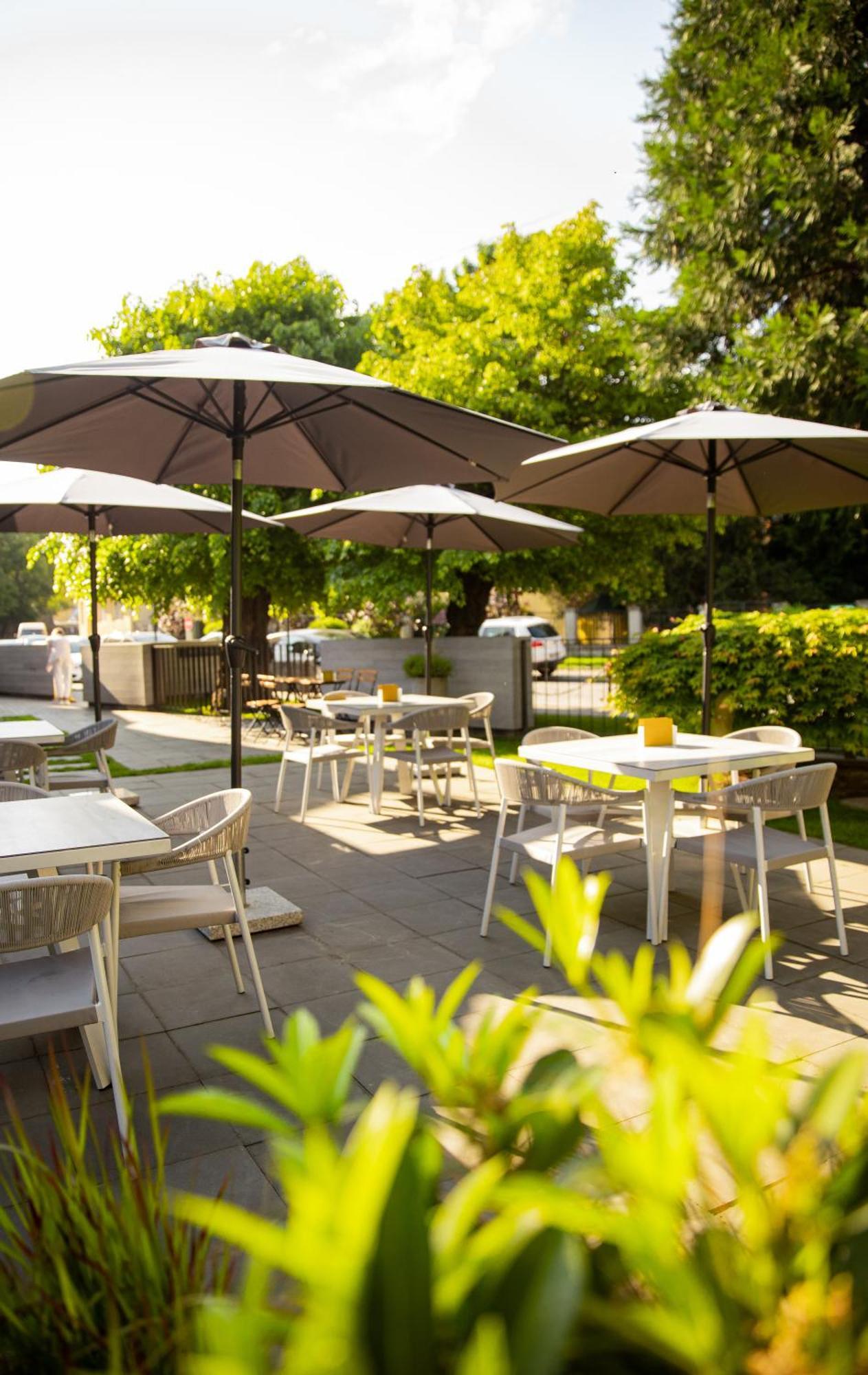 Hotel Laudon Uzhhorod Exterior photo